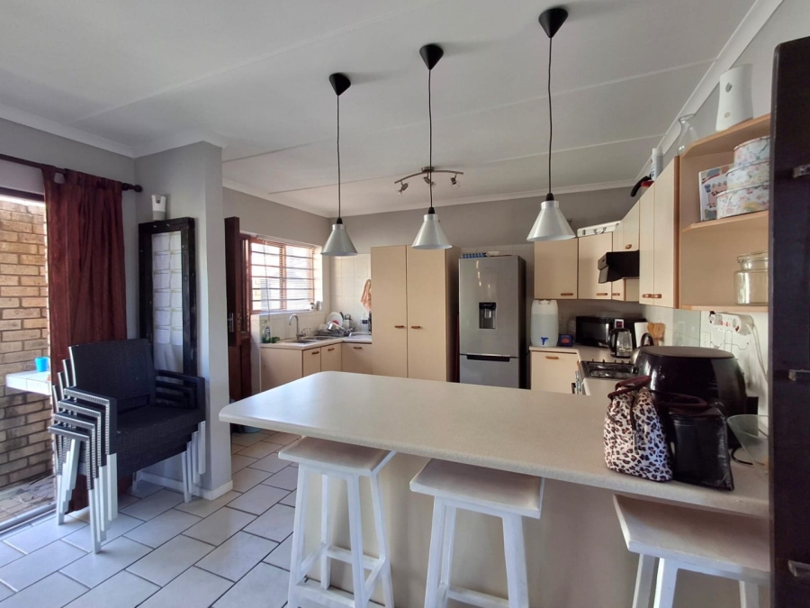 2 Bedroom Property for Sale in Jeffreys Bay Central Eastern Cape